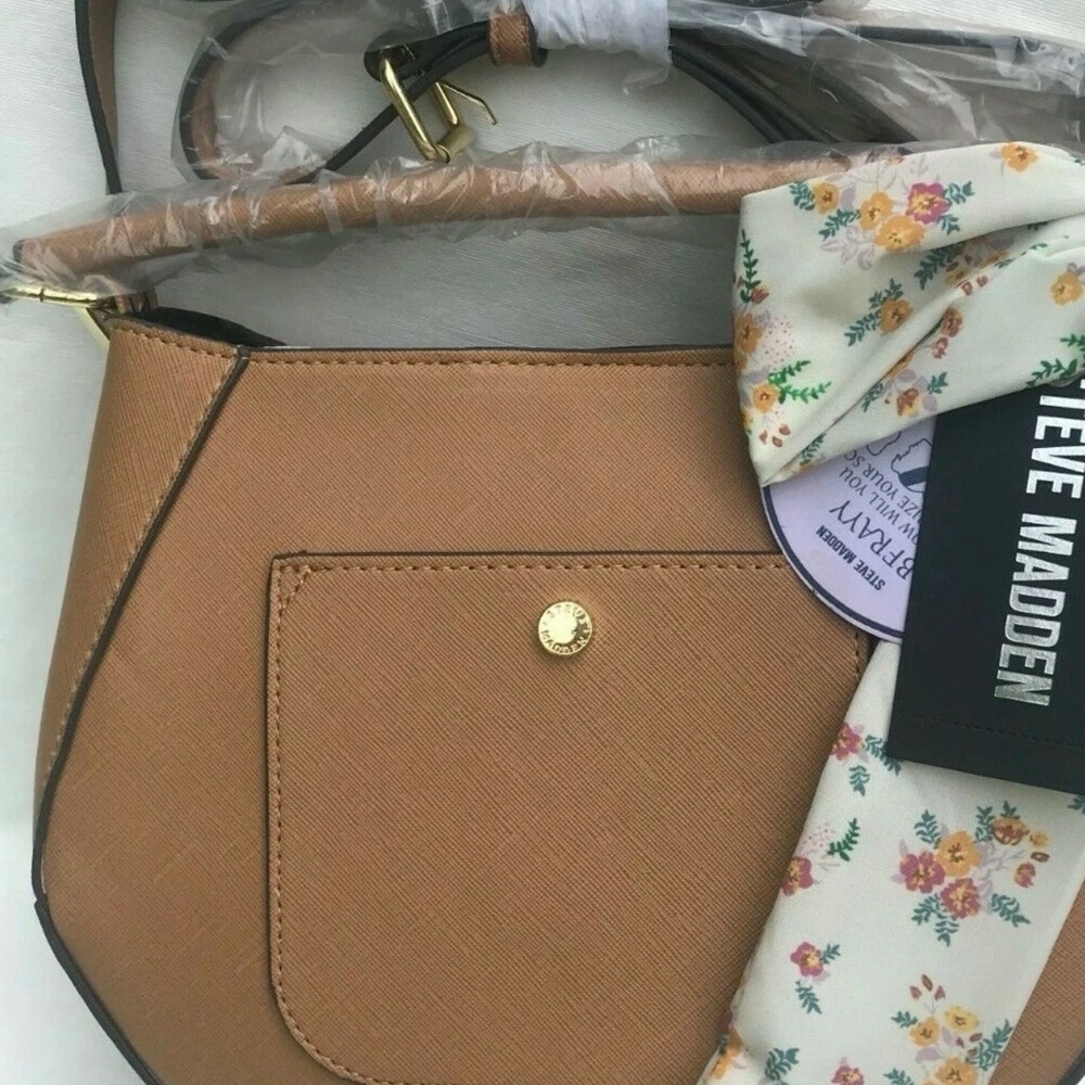 Steve Madden Saddle Crossbody Bag with Floral Scarf NWT - Picture 8 of 8